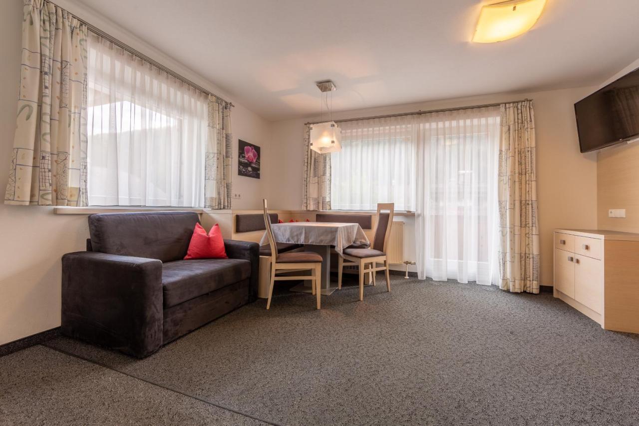 Alpengruss Apartment San Candido Bagian luar foto